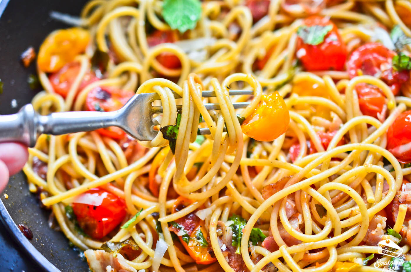 spaghetti-z-pomidorami-boczkiem-i-mieta-1-of-1-4